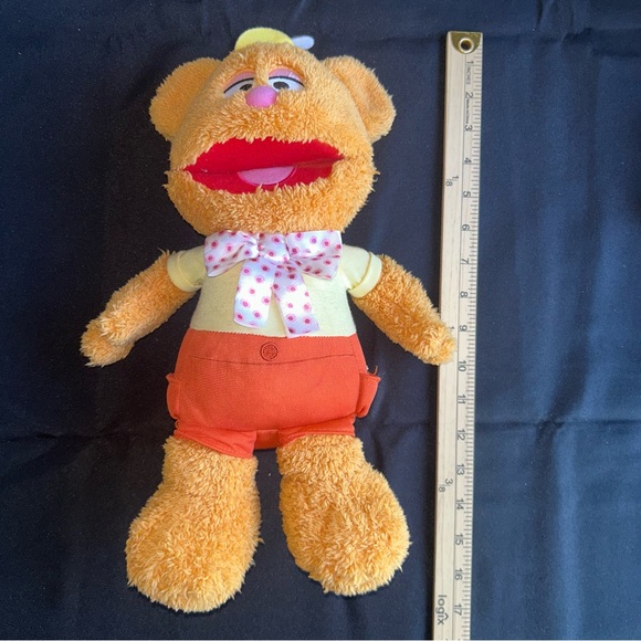 Fozzie Bear Wocka Singing/Talking Plush-No Batteries not sure if works - Picture 4 of 10
